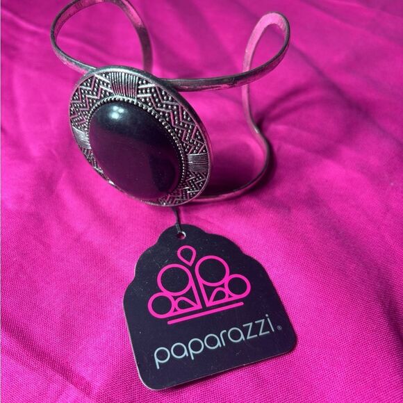 New! Paparazzi Jewelry Adjustable Cuff Bracelet New with Tags - Picture 2 of 4
